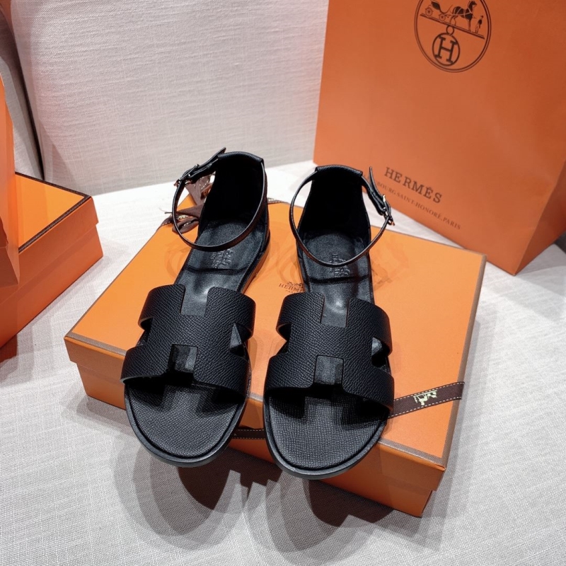 H**mes slippers